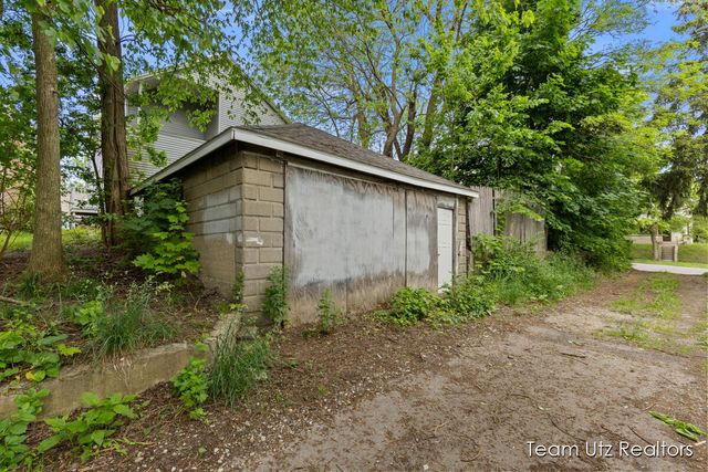 1140 Cromwell Avenue SE, Grand Rapids, MI 49507