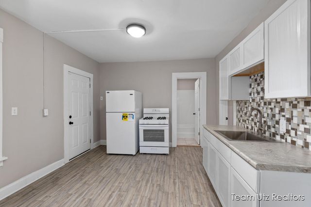 1140 Cromwell Avenue SE, Grand Rapids, MI 49507