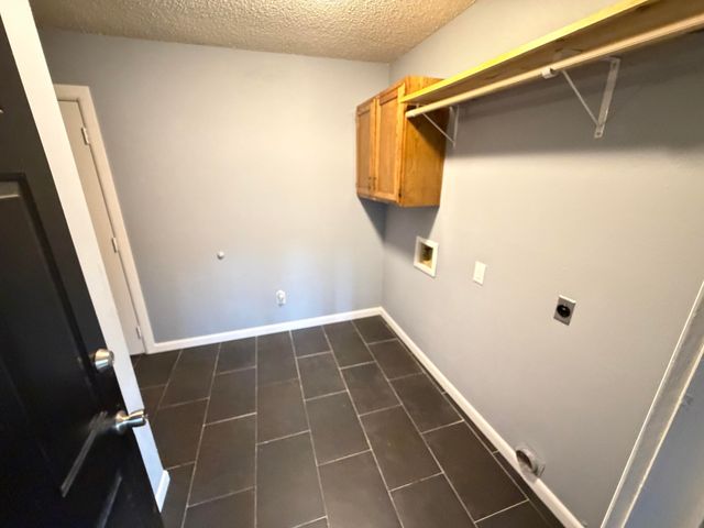 1645 N Old Orchard Avenue, Springfield, MO 65803