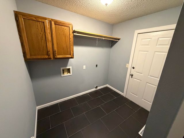 1645 N Old Orchard Avenue, Springfield, MO 65803