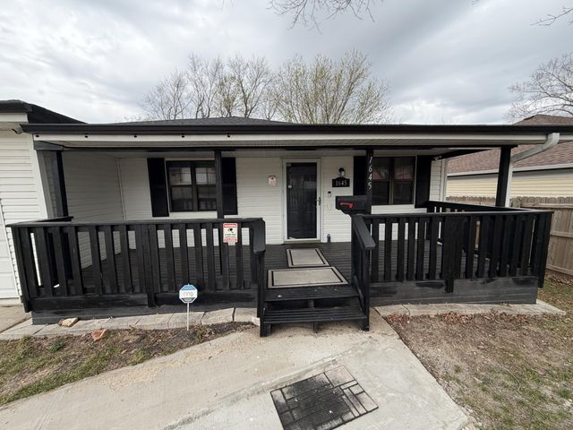 1645 N Old Orchard Avenue, Springfield, MO 65803