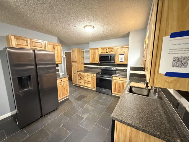 1645 N Old Orchard Avenue, Springfield, MO 65803