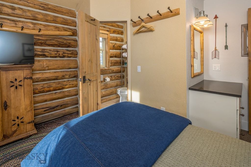 11 Bandit Way, Big Sky, MT 59720 photo 15