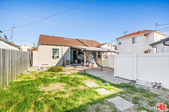 7317 Tujunga Avenue, North Hollywood, CA 91605