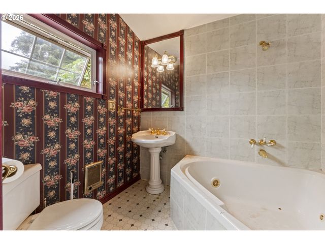 9424 N POLK Ave, Portland, OR 97203