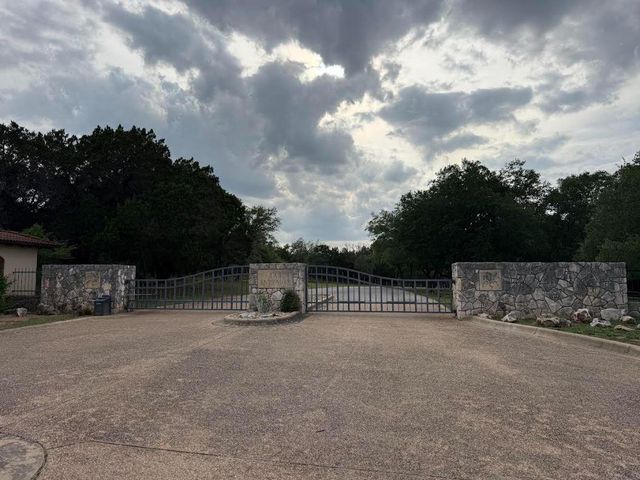 1603 Las Entradas DR, Spicewood, TX 78669