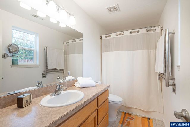 2443 SW Taylor Dr, Mcminnville, OR 97128