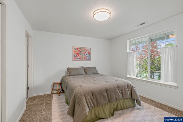 2443 SW Taylor Dr, Mcminnville, OR 97128