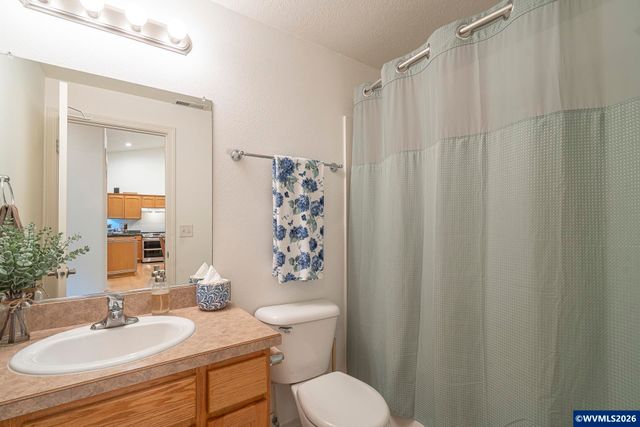 2443 SW Taylor Dr, Mcminnville, OR 97128