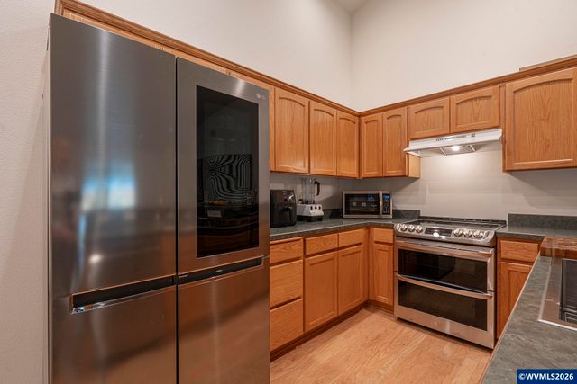 2443 SW Taylor Dr, Mcminnville, OR 97128
