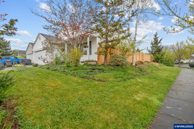 2443 SW Taylor Dr, Mcminnville, OR 97128