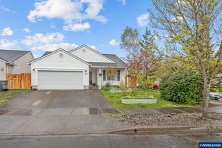 2443 SW Taylor Dr, Mcminnville, OR 97128