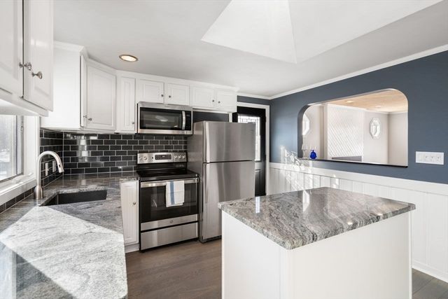 87 Hilldale Rd, Ashland, MA 01721