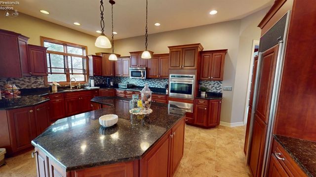 3125 Alexandrias Drive, Sandusky, OH 44870