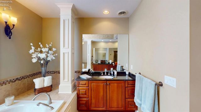 3125 Alexandrias Drive, Sandusky, OH 44870