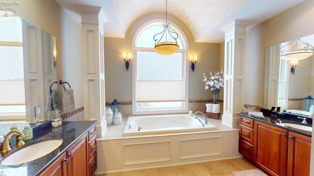 3125 Alexandrias Drive, Sandusky, OH 44870