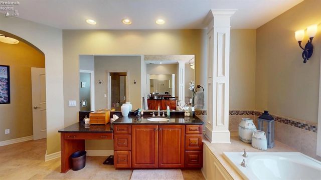 3125 Alexandrias Drive, Sandusky, OH 44870