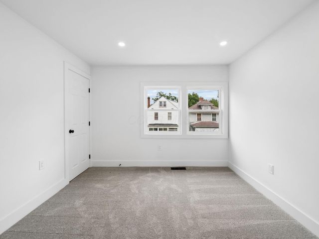79 S Ogden Avenue, Columbus, OH 43204