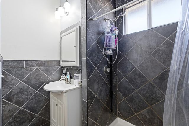 117 N N Street, Madera, CA 93637