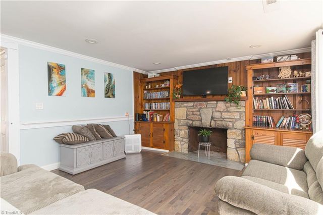 3304 Heitman Drive, Winston-salem, NC 27107