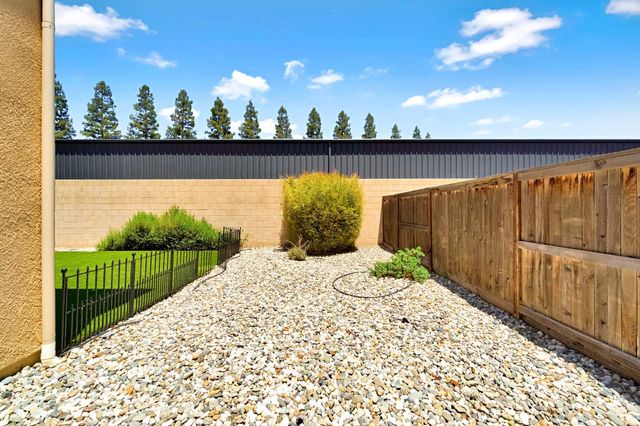 17 Polson Avenue, Clovis, CA 93612