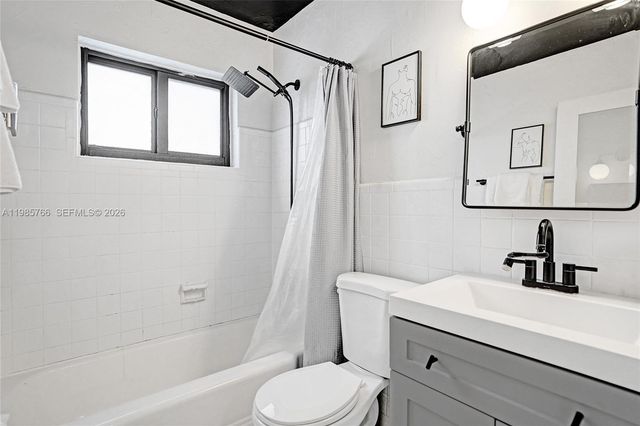 754 NE 40th St C, Fort Lauderdale, FL 33334