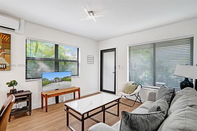 754 NE 40th St C, Fort Lauderdale, FL 33334