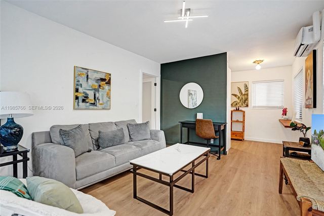 754 NE 40th St C, Fort Lauderdale, FL 33334