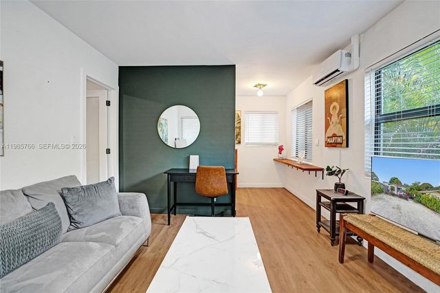 754 NE 40th St C, Fort Lauderdale, FL 33334