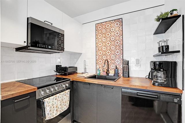 754 NE 40th St C, Fort Lauderdale, FL 33334