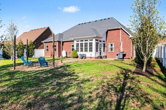 316 Amazonway Rdg, Murfreesboro, TN 37130