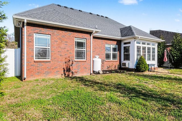 316 Amazonway Rdg, Murfreesboro, TN 37130