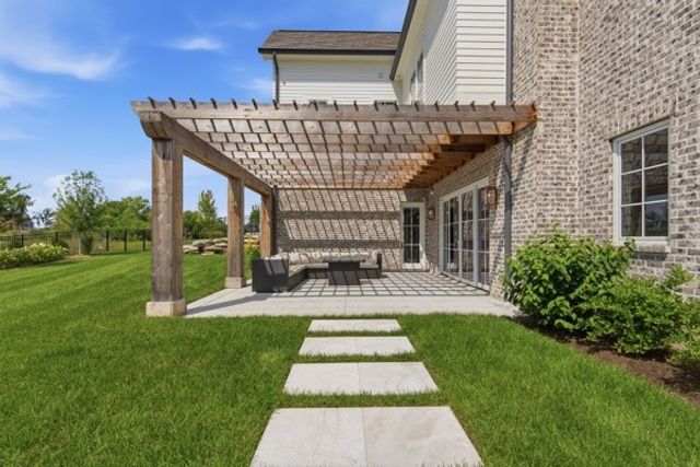8088 Heirloom Blvd, College Grove, TN 37046