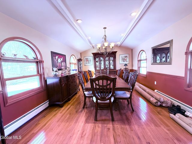 22 Peter Lane, Amsterdam, NY 12010