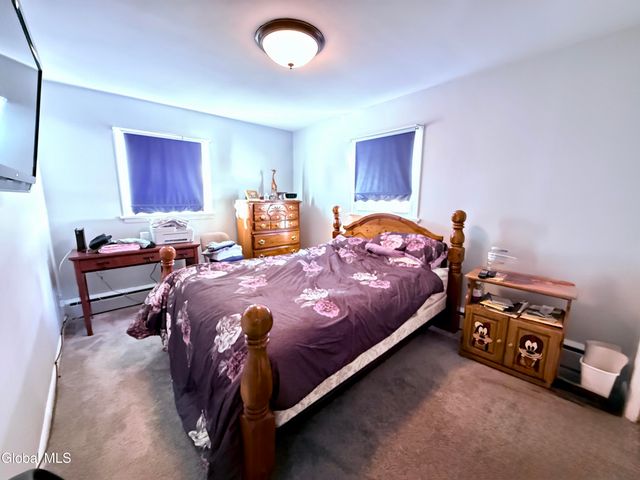 22 Peter Lane, Amsterdam, NY 12010