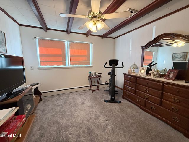 22 Peter Lane, Amsterdam, NY 12010