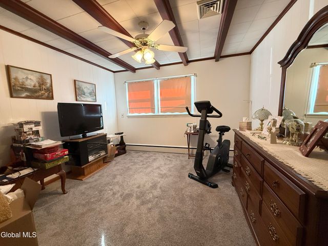 22 Peter Lane, Amsterdam, NY 12010