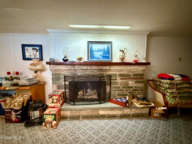 22 Peter Lane, Amsterdam, NY 12010