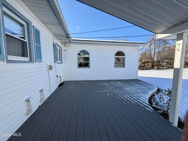 22 Peter Lane, Amsterdam, NY 12010