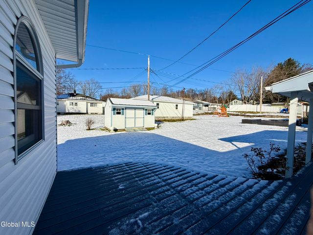 22 Peter Lane, Amsterdam, NY 12010