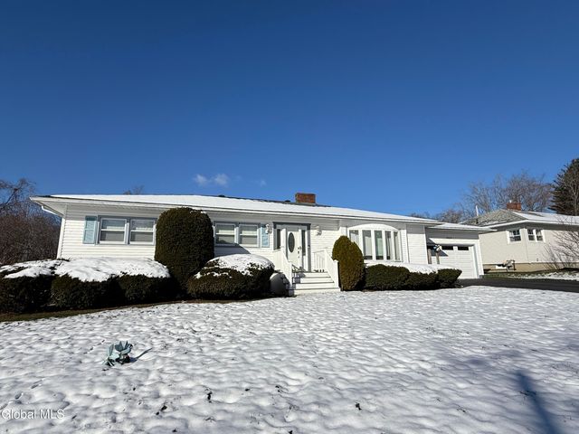 22 Peter Lane, Amsterdam, NY 12010