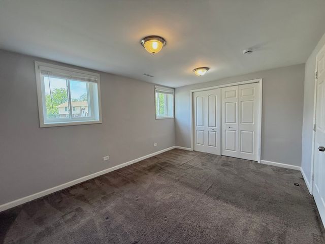 35 S Chestnut Court, Glenwood, IL 60425