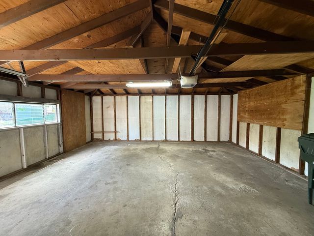 35 S Chestnut Court, Glenwood, IL 60425