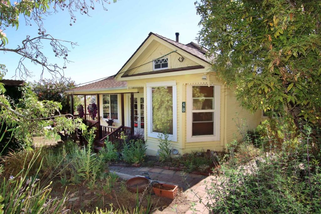 46 Valley View Road, Watsonville, CA 95076