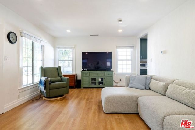 1232 E Harvard Street, Glendale, CA 91205