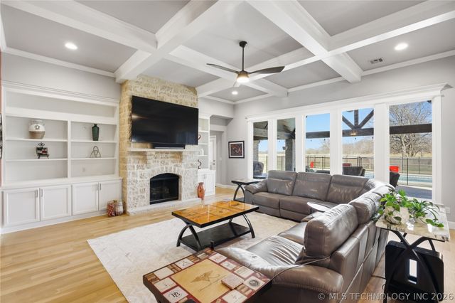 6907 E 91st Street North N, Owasso, OK 74055