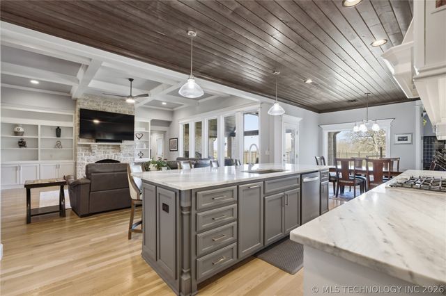 6907 E 91st Street North N, Owasso, OK 74055