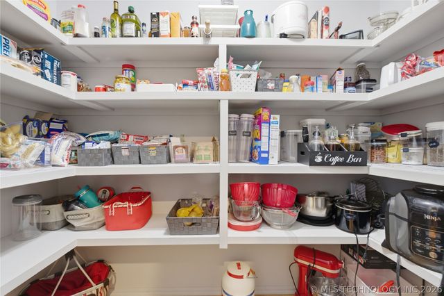 6907 E 91st Street North N, Owasso, OK 74055