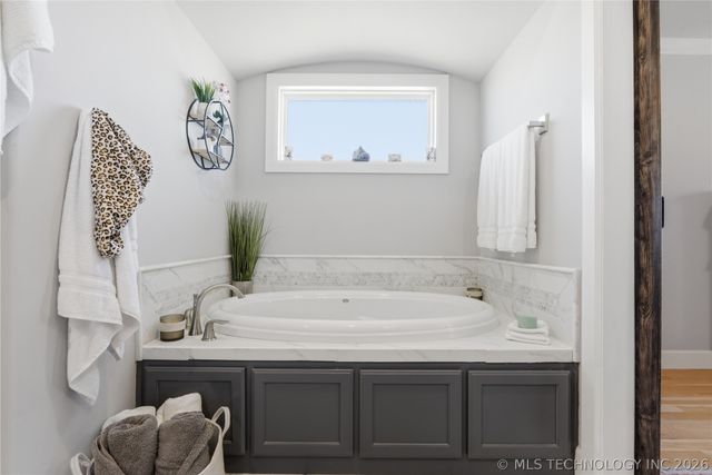 6907 E 91st Street North N, Owasso, OK 74055