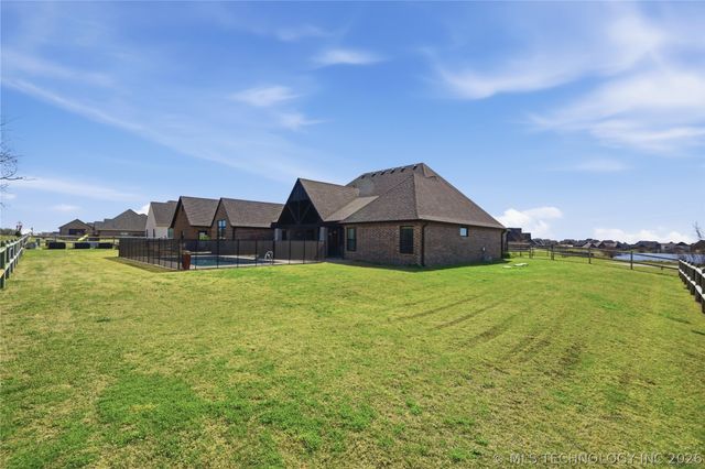 6907 E 91st Street North N, Owasso, OK 74055
